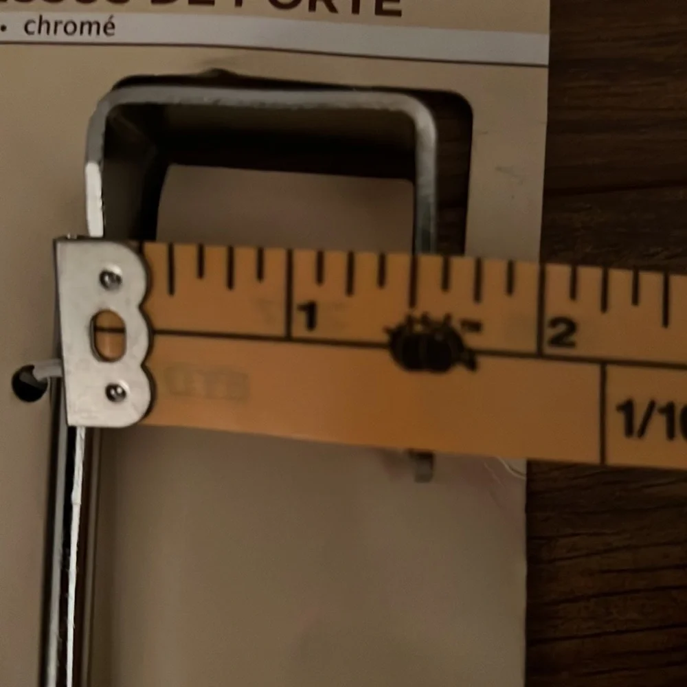 ⭐️ Chrome over-the-door hook